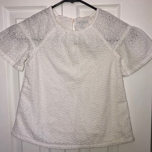 🎈FREE with $15 purchase 🎈White eyelet shirt